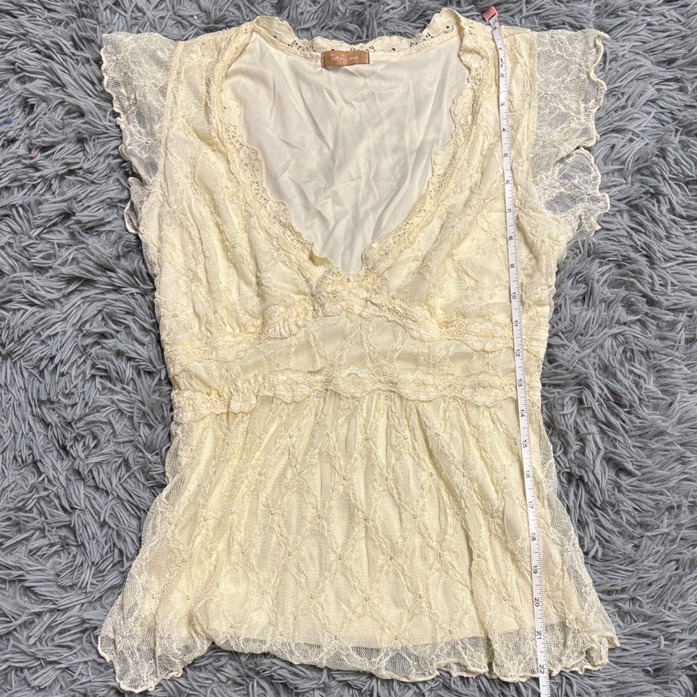 Rare Y2K Lace V-Neck Blouse - Picture 12 of 16